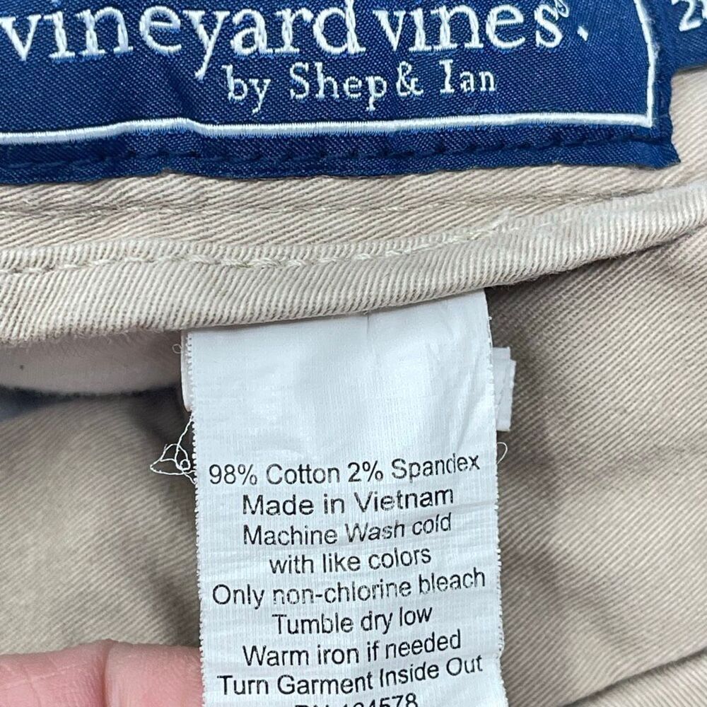 Vineyard Vines Khaki 9” Mermaid Embroidered Breaker Shorts Men Big Boys Size 28 - Picture 12 of 12